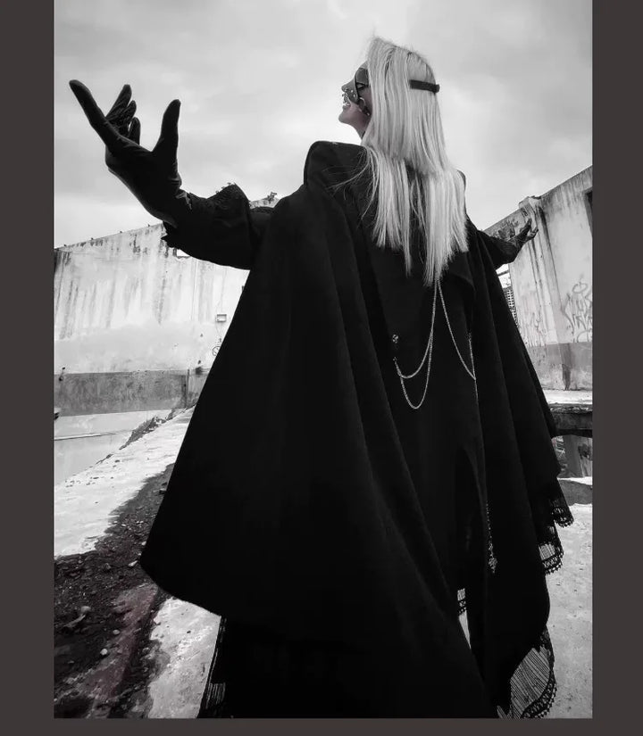 Dark Wind Sorceress Victoria Cloak